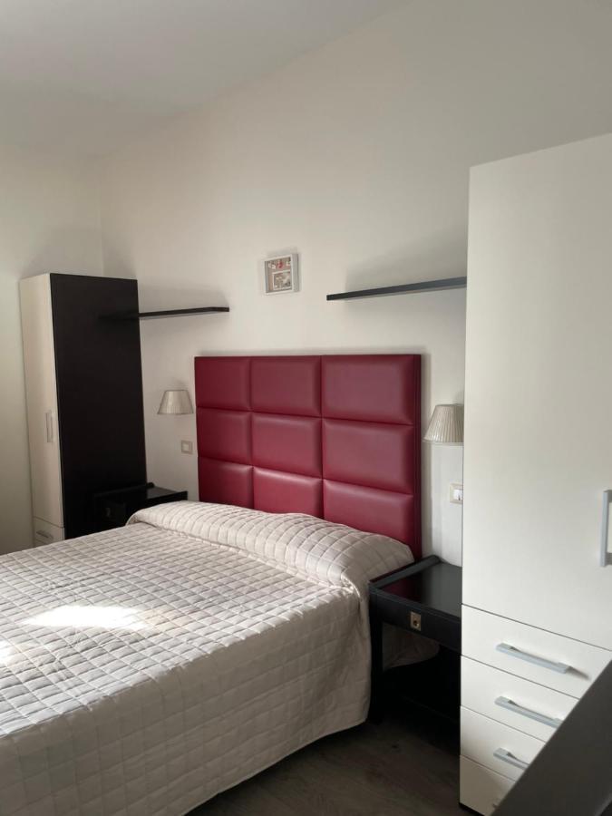 Hotel Vera Cesenatico Esterno foto